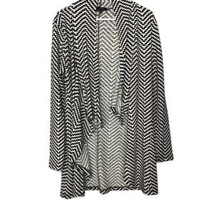 The Limited Gray and White Zigzag Sweater